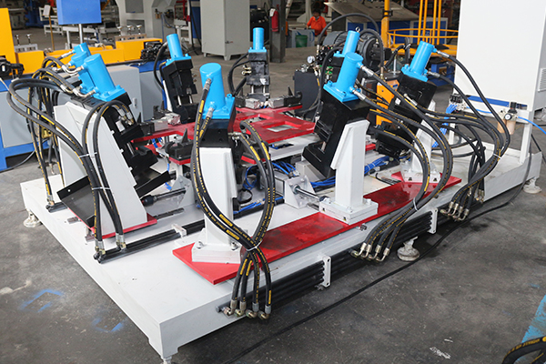 دستگاه جوشکاری قفس الکتریکی IBC 50 هرتز کنترل PLC 225KVA 9