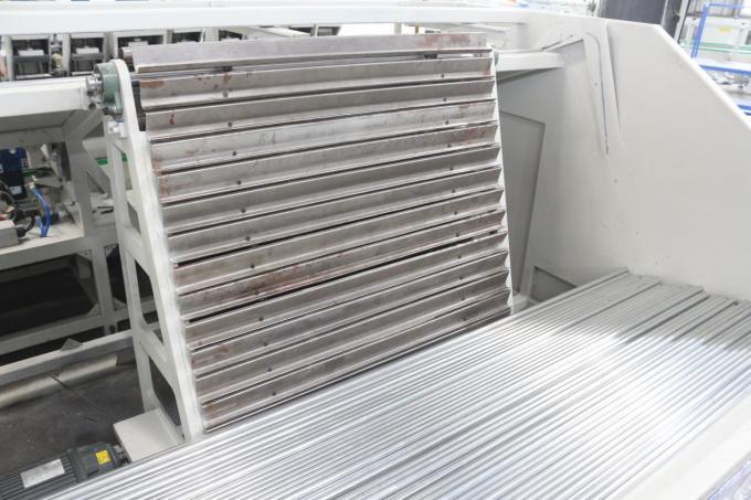 ماشین فشار و شکل دهی اتوماتیک IBC برای لوله های IBC 1