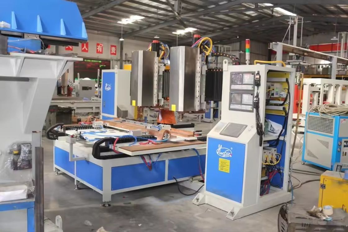 هفت محور ماشین جوشکاری CNC نقطه ای دو سر خودکار ورق فلزی برای قفسه سکوت