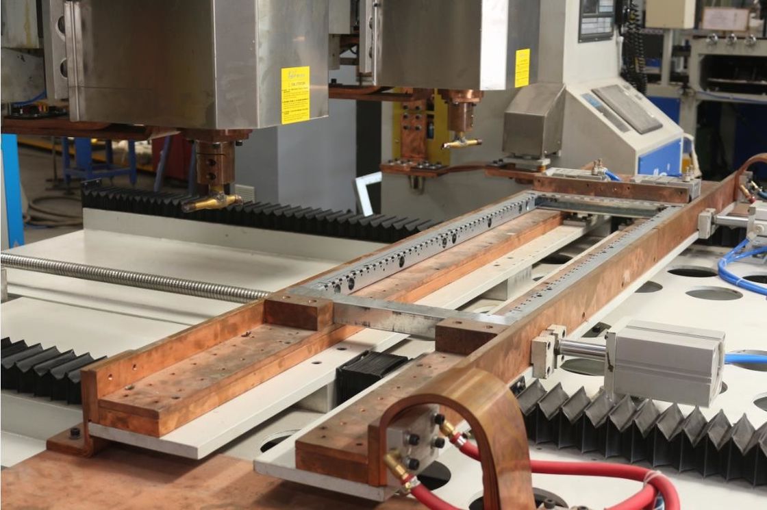 دستگاه جوش نقطه‌ای اتوماتیک چند نقطه‌ای متحرک ورقه‌ای استیل ضد زنگ Hwashi Security