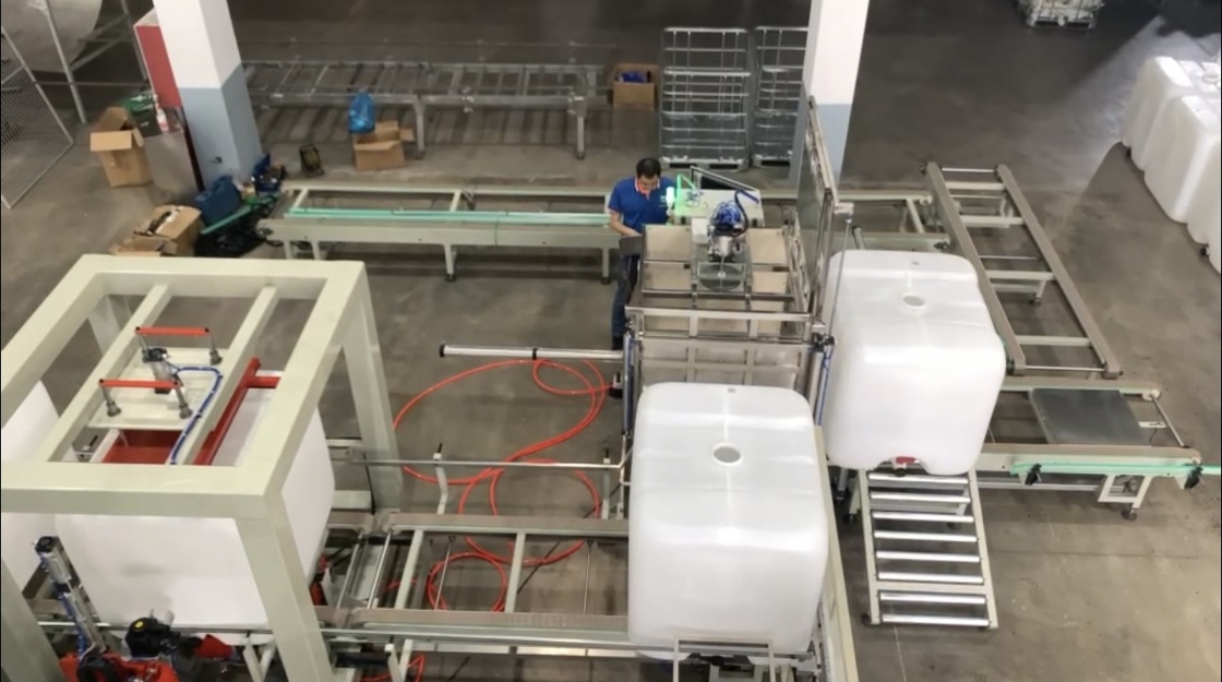 خط تولید اتوماتیک IBC Grid Cage Frame، خط ماشین تست خروجی مخزن IBC کاملاً اتوماتیک