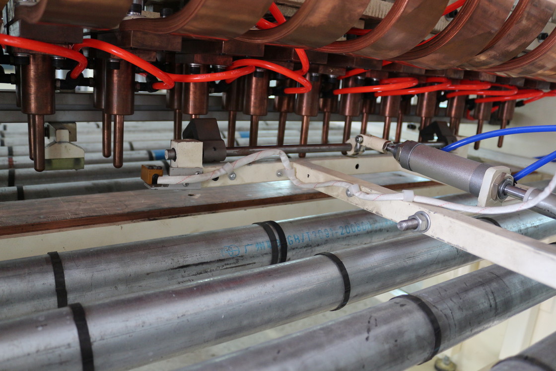 تجهیزات خم کردن بازوی استنلیس با کیفیت خوب مربع منحنی نوع C Crank Arm میز محل جوش ماشین